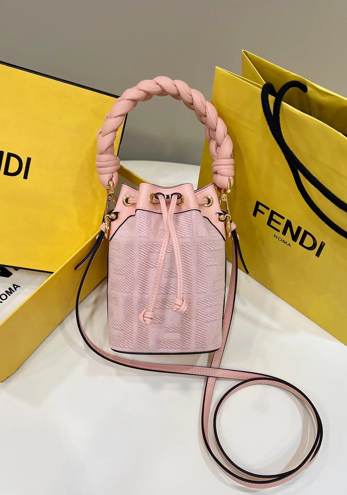 First bag ru FENDI MON TRESOR-12*18*10CM