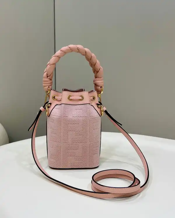 First bag ru FENDI MON TRESOR-12*18*10CM