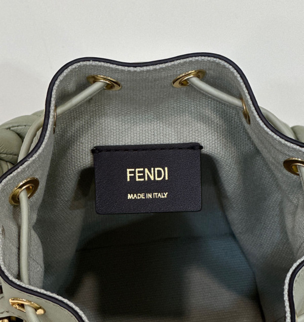 [FREE SHIPPING] FENDI MON TRESOR-12*18*10CM