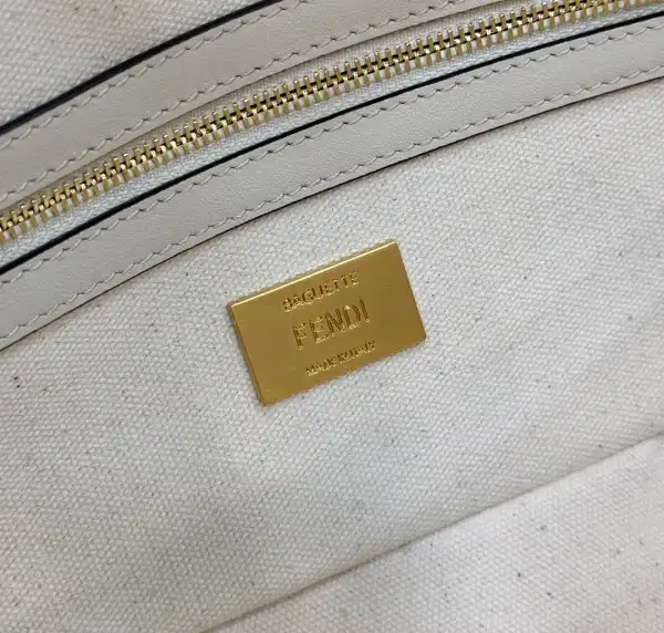 First bag ru FENDI BAGUETTE-27*6*14CM