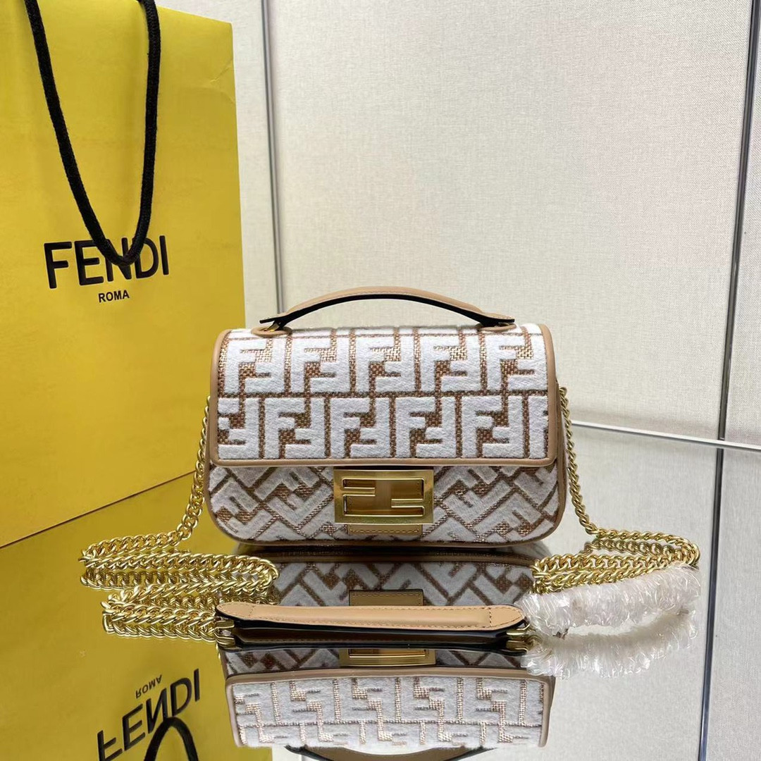 HOT SALE FENDI BAGUETTE CHAIN MIDI 397B98-24*14*7CM