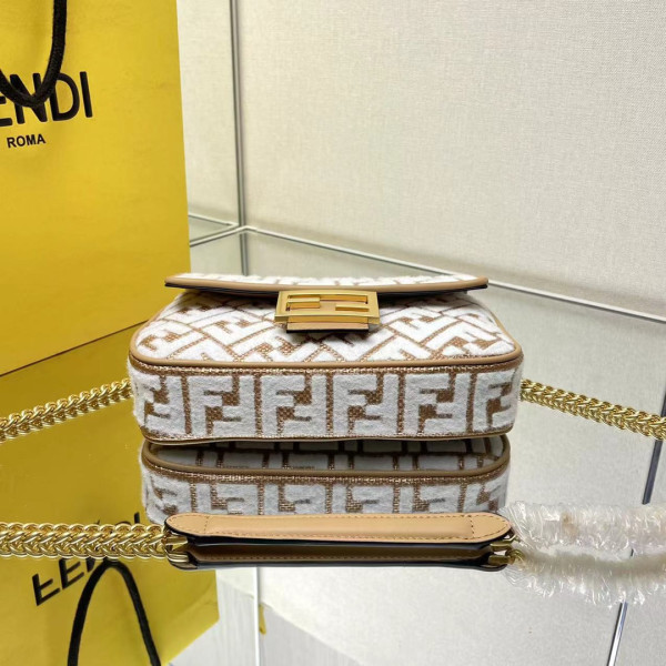 HOT SALE FENDI BAGUETTE CHAIN MIDI 397B98-24*14*7CM