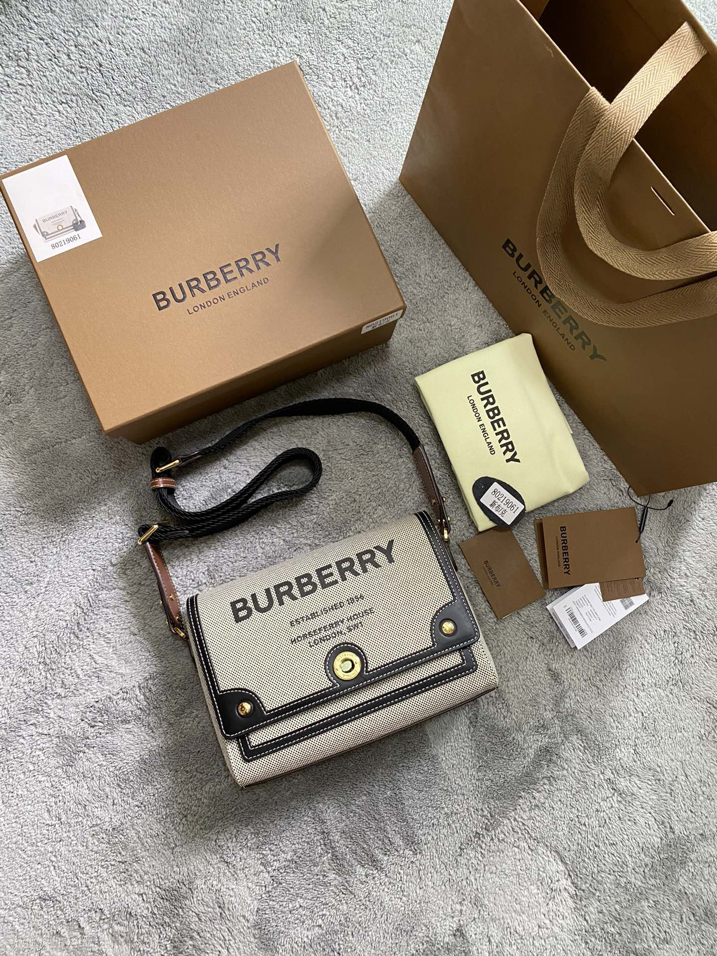 HOT SALE BURBERRY Note Crossbody Bag-25-8.5-18cm