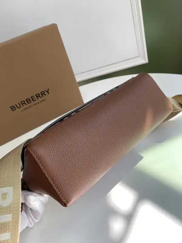 BURBERRY Note Crossbody Bag-25-8.5-18cm