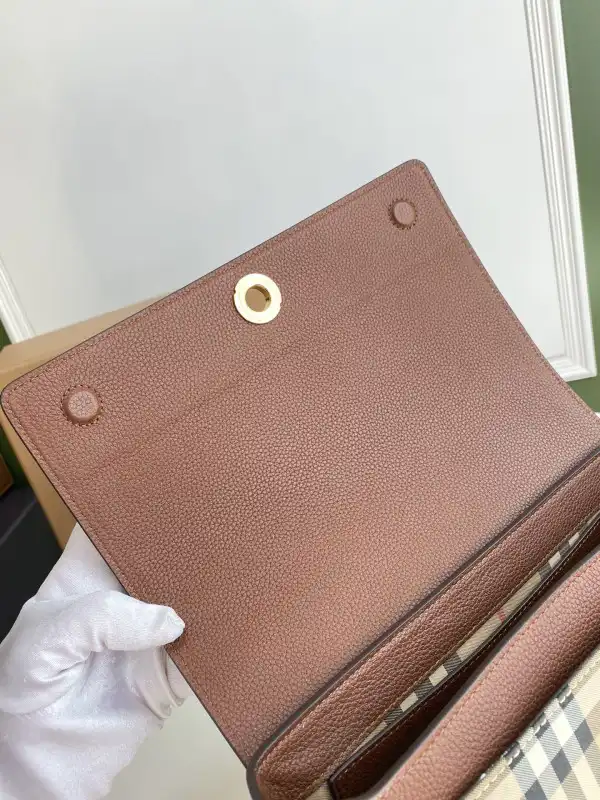 First bag ru BURBERRY Note Crossbody Bag-25-8.5-18cm