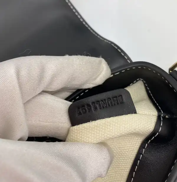 Yupoo bagsoffer BURBERRY Note Crossbody Bag-25-8.5-18cm