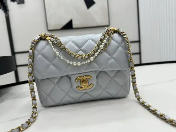 CHANEL FLAP BAG-14.5x19.5x7.5cm