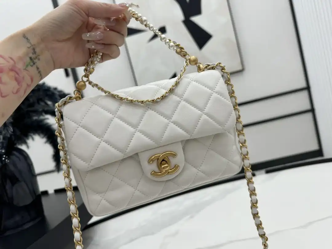 CHANEL FLAP BAG-14.5x19.5x7.5cm