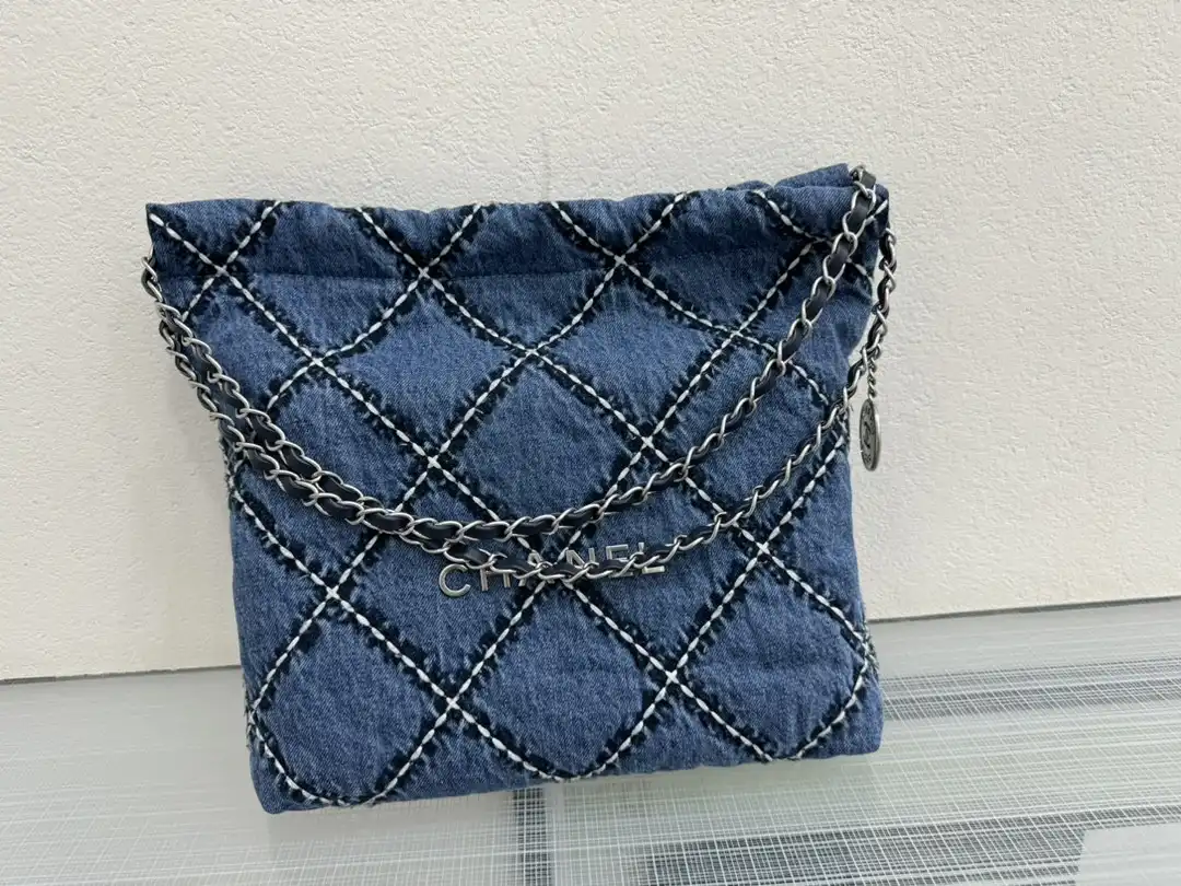 CHANEL 22 HANDBAG -35*37*7cm