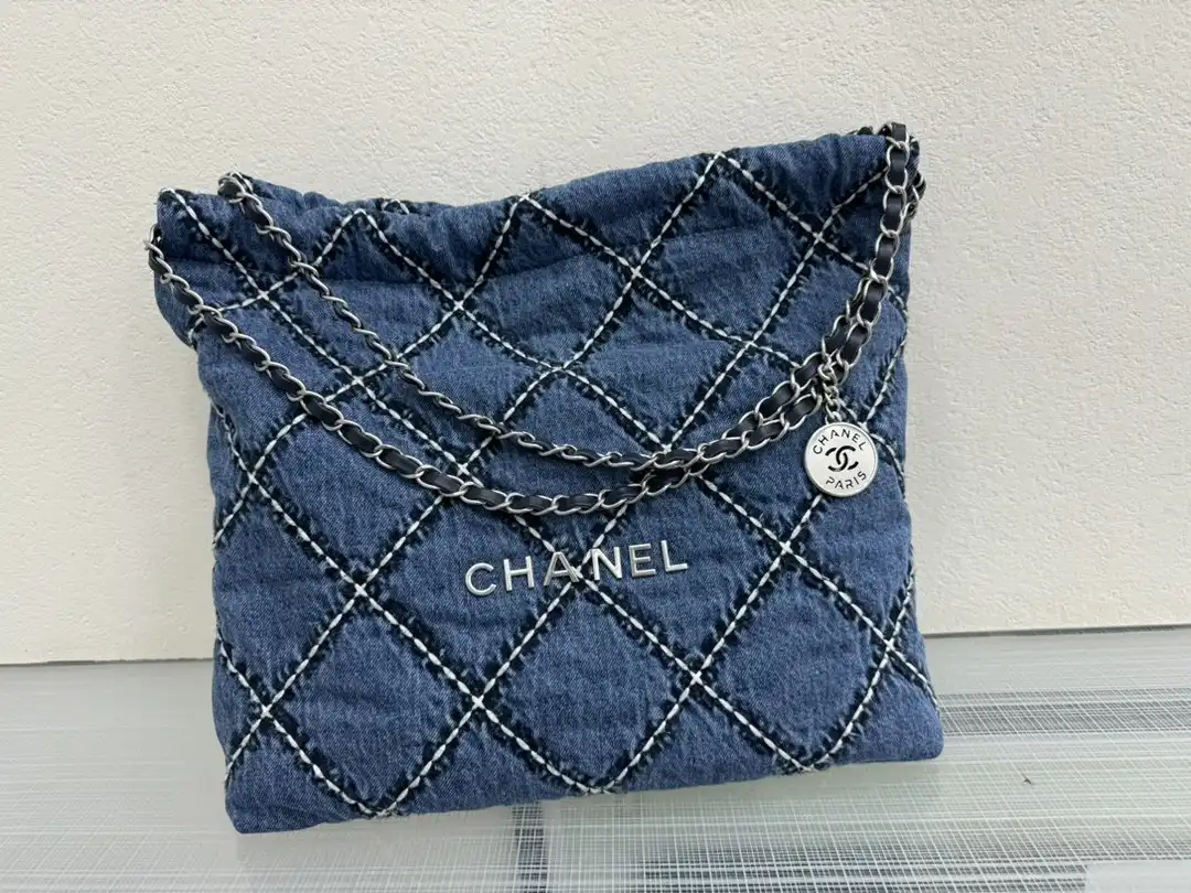 Frstbag ru CHANEL 22 HANDBAG -39*42*8cm