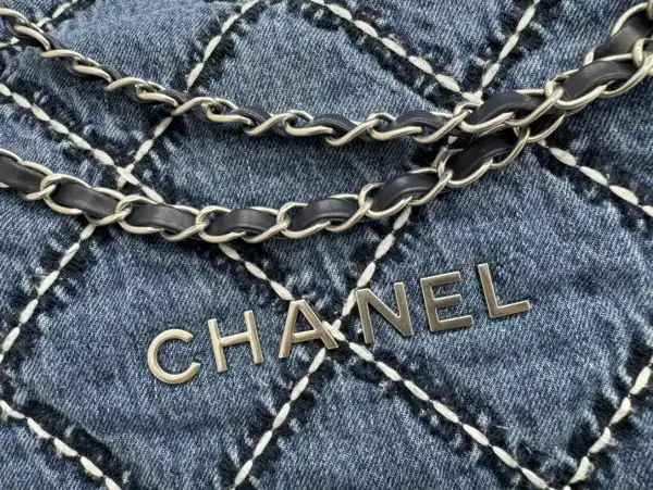 CHANEL 22 HANDBAG -39*42*8cm