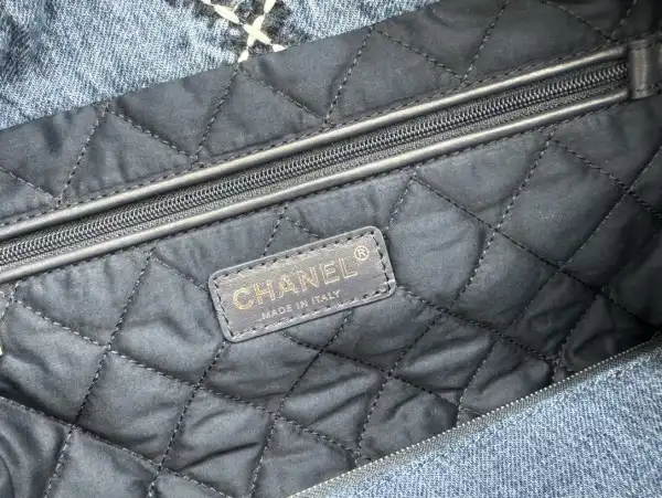 CHANEL 22 HANDBAG -39*42*8cm