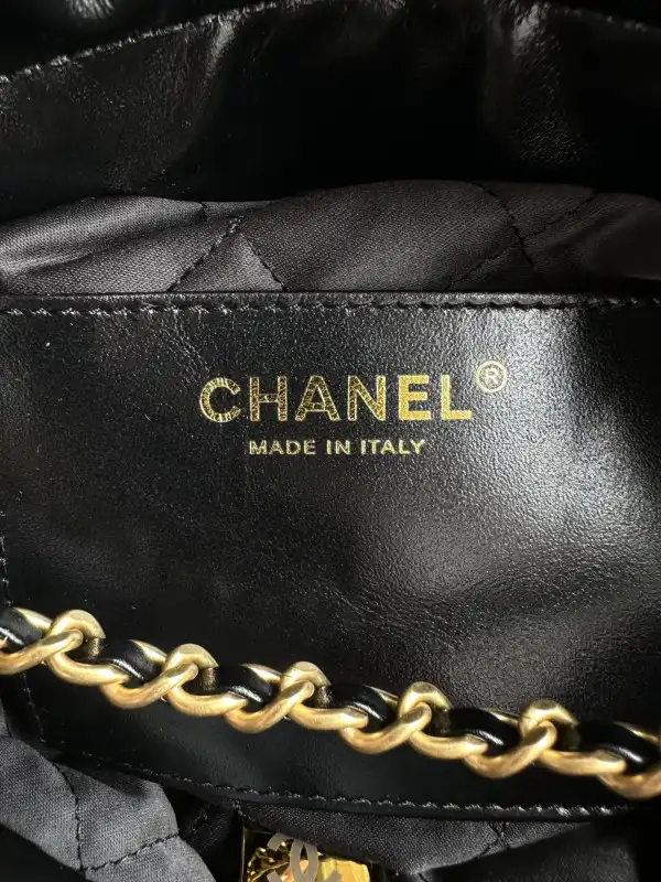 CHANEL 22 BACKPACK -20-19-6cm