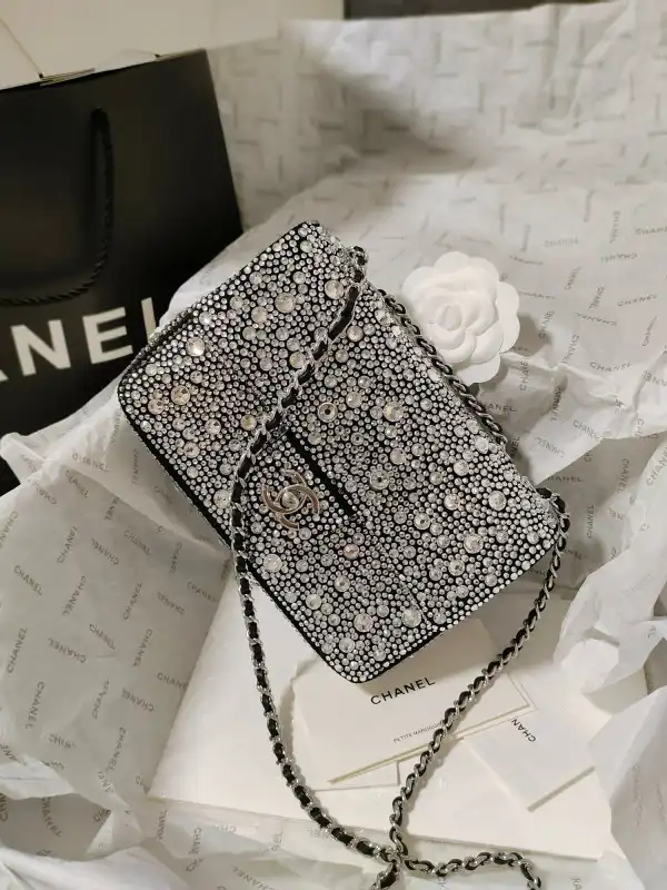 CHANEL FLAP BAG 20CM