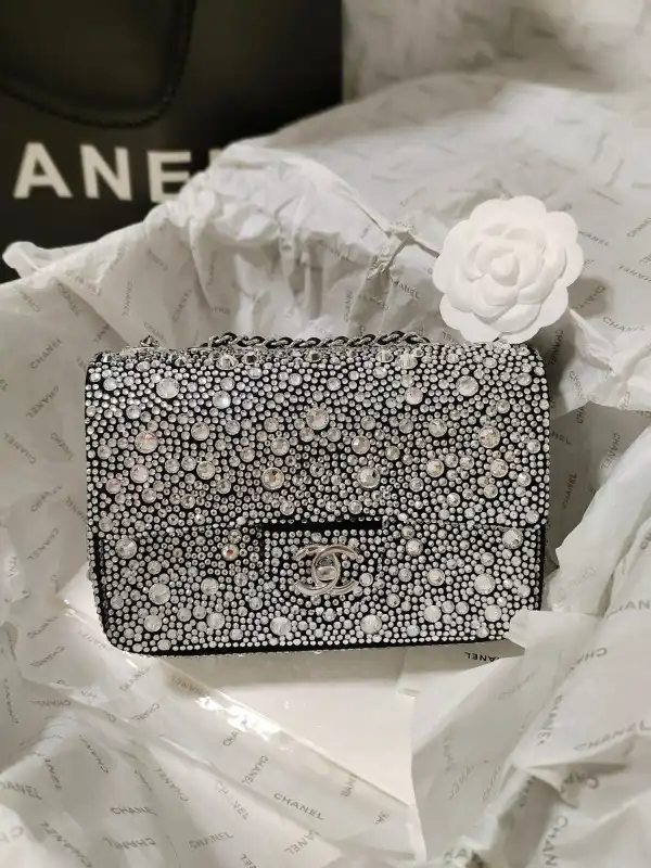 CHANEL FLAP BAG 20CM