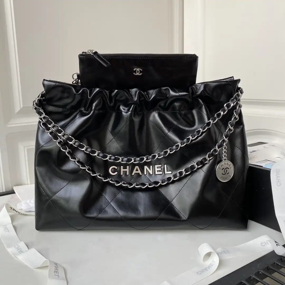 CHANEL 22 HANDBAG -30×45×8cm