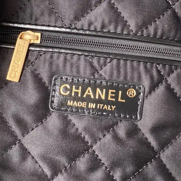 First bag ru CHANEL 22 HANDBAG -30×45×8cm