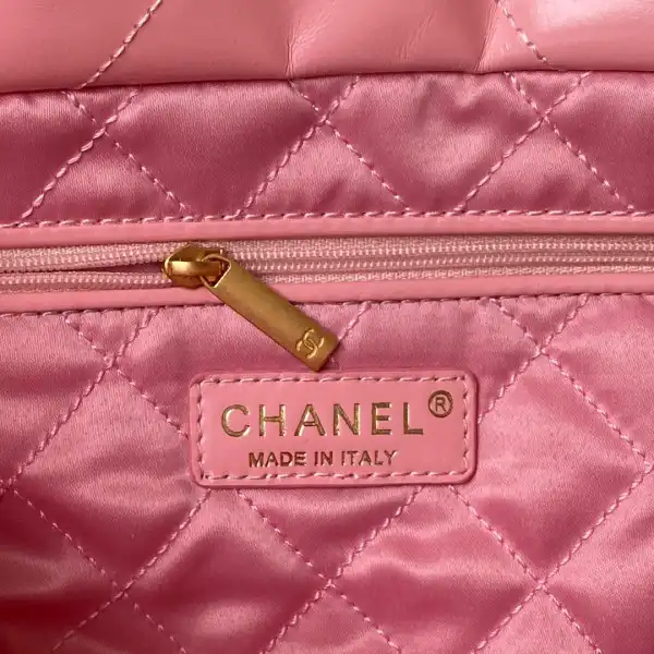 CHANEL 22 HANDBAG -30×45×8cm