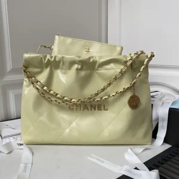 CHANEL 22 HANDBAG -30×45×8cm