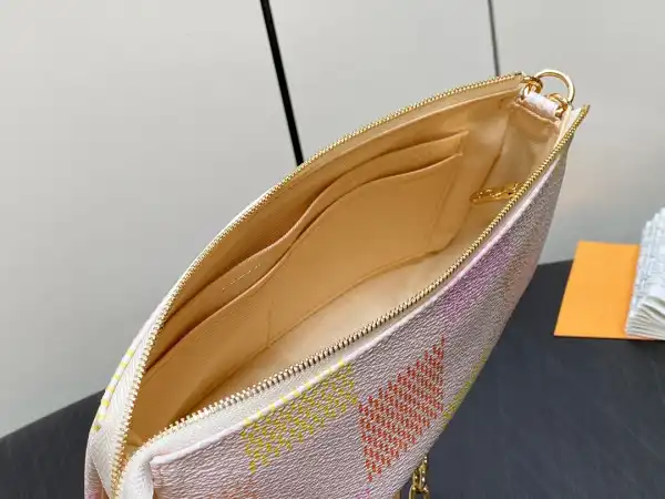 Aaa replica ru LOUIS VUITTON Pochette Accessoires-23.5*13.5*4CM