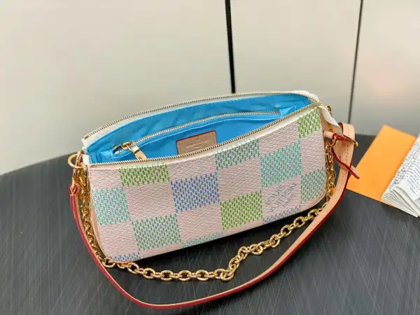 TO LOUIS VUITTON Pochette Accessoires-23.5*13.5*4CM