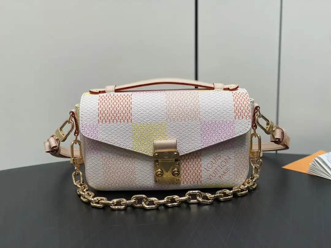 Frstbag ru LOUIS VUITTON POCHETTE METIS EAST WEST