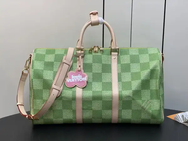 Frstbag ru LOUIS VUITTON KEEPALL BANDOULIÈRE 50