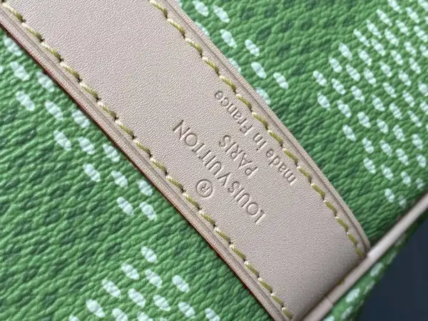 Frstbag ru LOUIS VUITTON KEEPALL BANDOULIÈRE 50