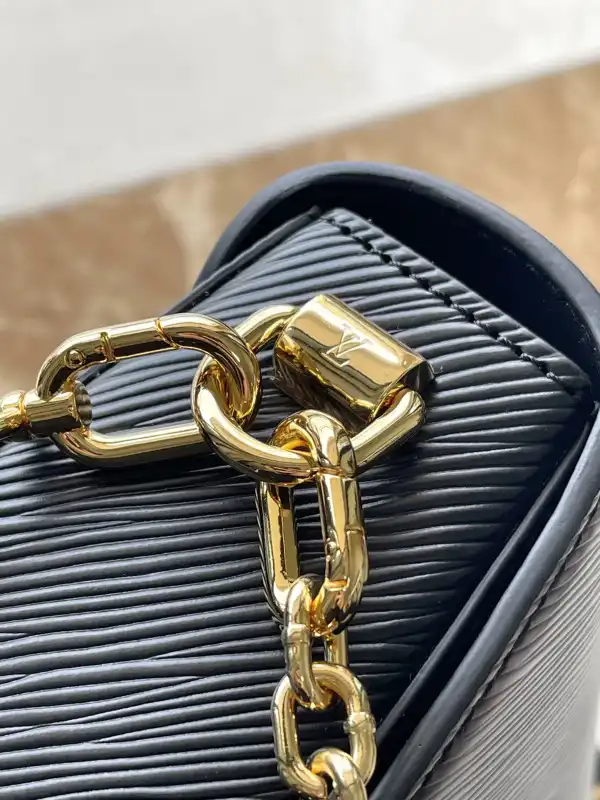 LOUIS VUITTON TWIST-23.5*12*7 cm