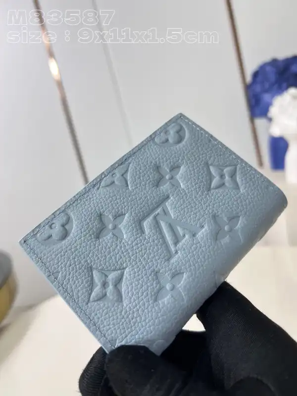 LOUIS VUITTON Lisa Wallet - 9*11.5*1.5CM