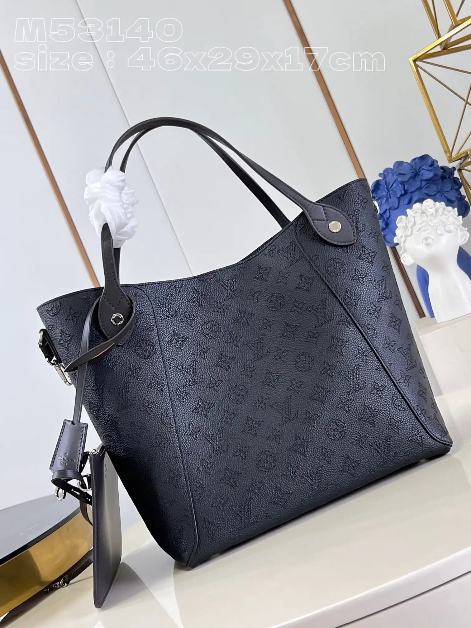 LOUIS VUITTON HINA-46 x 29.5 x 17CM