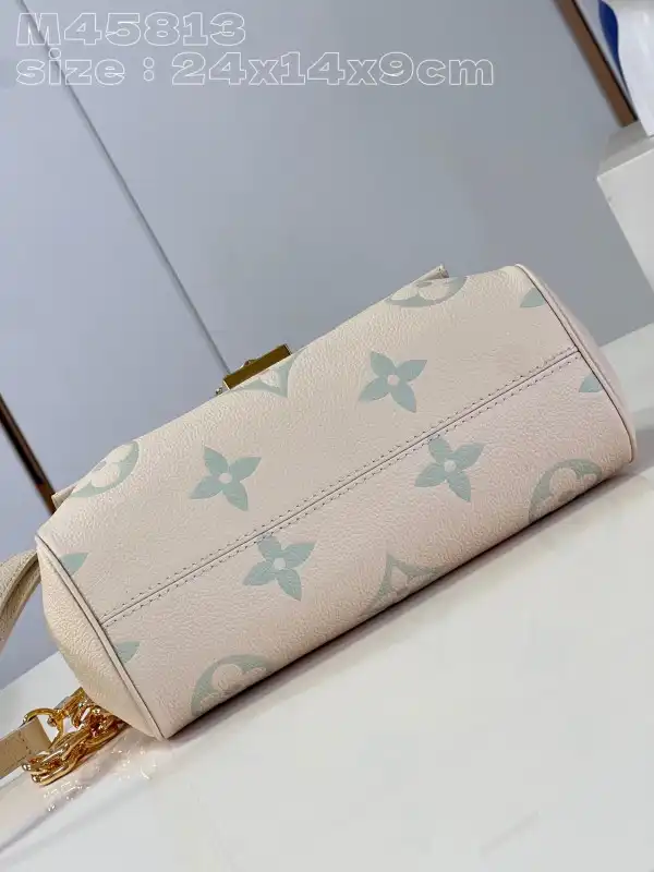 LOUIS VUITTON FAVORITE-24-14-9cm