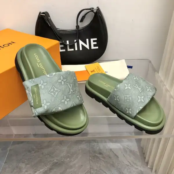 LOUIS VUITTON POOL PILLOW COMFORT MULE