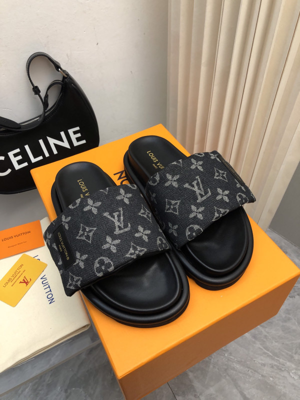 HOT SALE LOUIS VUITTON POOL PILLOW COMFORT MULE