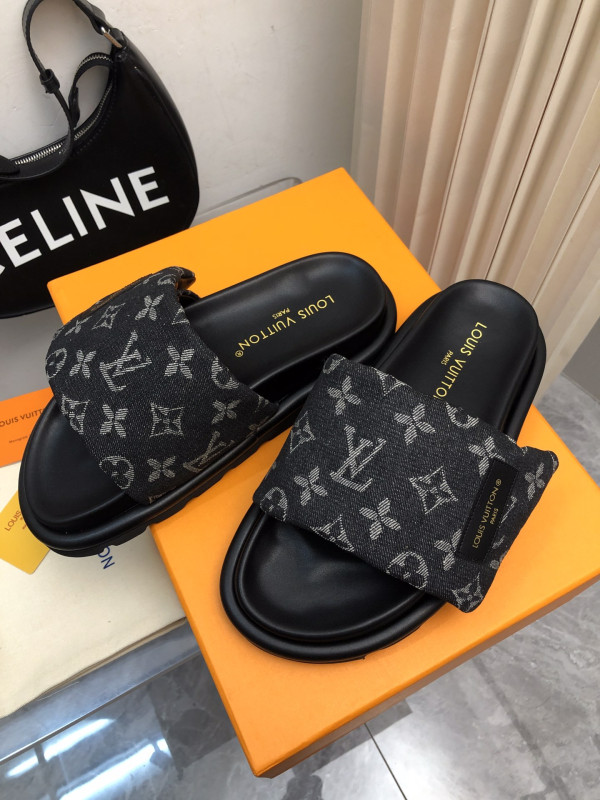 HOT SALE LOUIS VUITTON POOL PILLOW COMFORT MULE