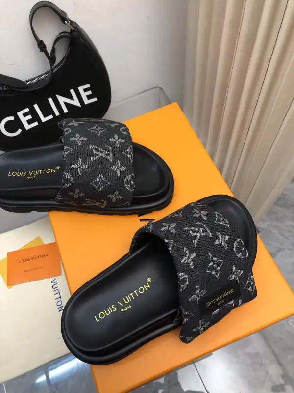 LOUIS VUITTON POOL PILLOW COMFORT MULE