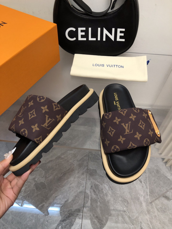 HOT SALE LOUIS VUITTON POOL PILLOW COMFORT MULE