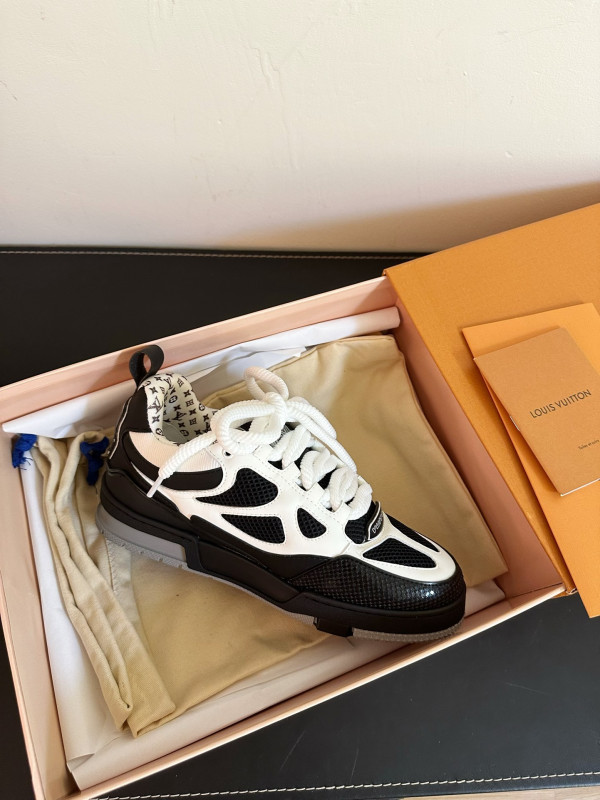 HOT SALE LOUIS VUITTON SNEAKERS