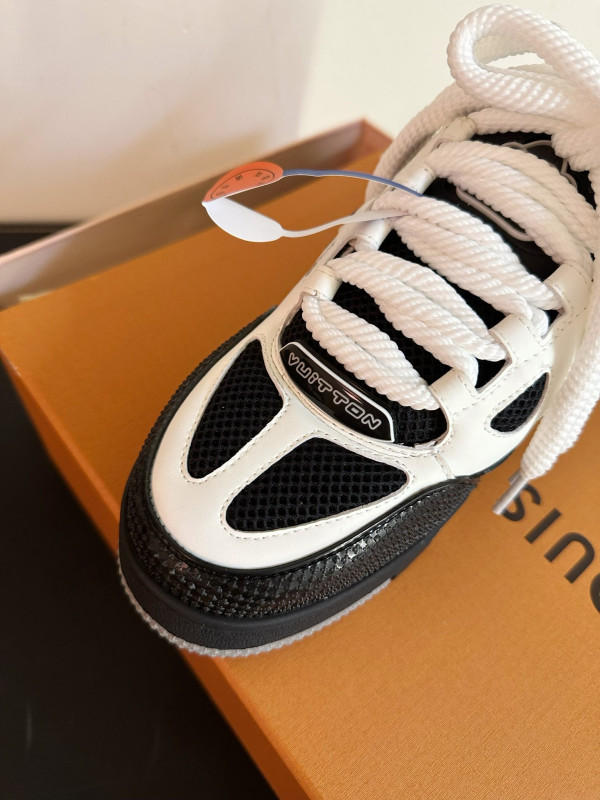 HOT SALE LOUIS VUITTON SNEAKERS