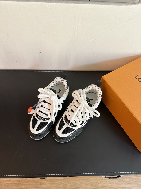 HOT SALE LOUIS VUITTON SNEAKERS