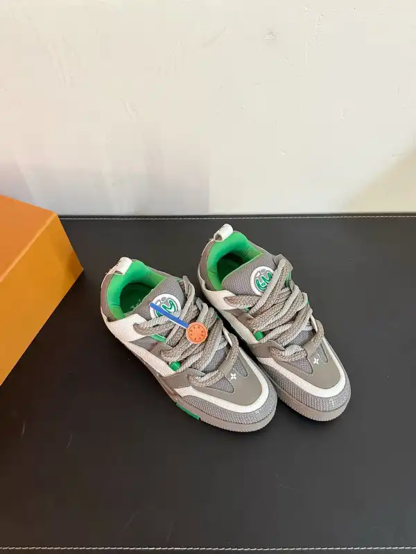 LOUIS VUITTON SNEAKERS