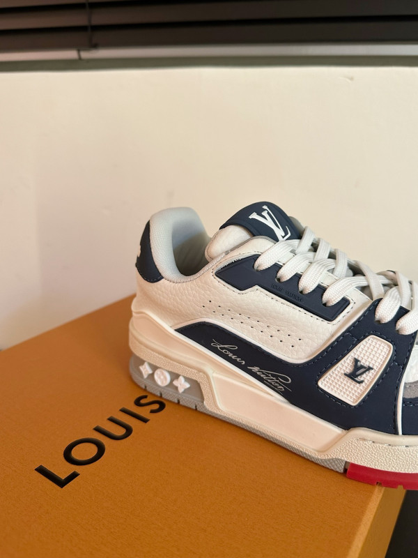 HOT SALE LOUIS VUITTON SNEAKERS