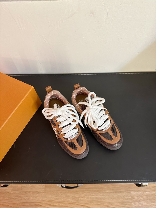 HOT SALE LOUIS VUITTON SNEAKERS