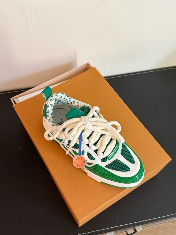 HOT SALE LOUIS VUITTON SNEAKERS