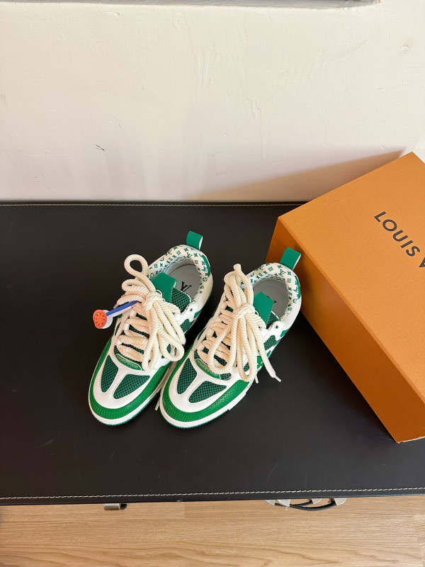 HOT SALE LOUIS VUITTON SNEAKERS