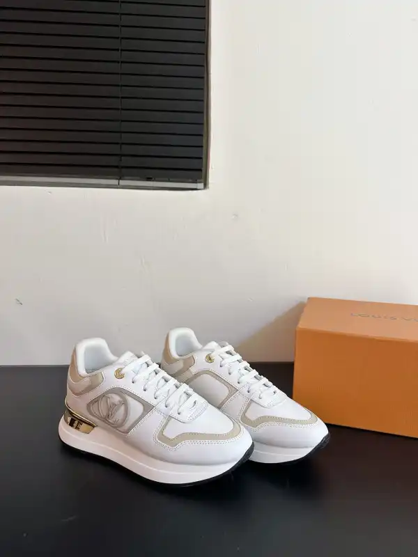 LOUIS VUITTON SNEAKERS