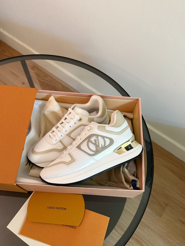 HOT SALE LOUIS VUITTON SNEAKERS