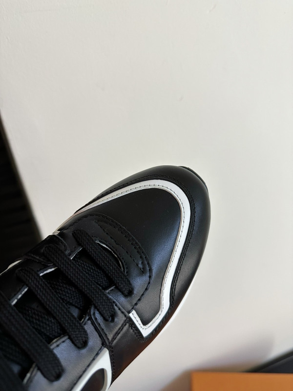 HOT SALE LOUIS VUITTON SNEAKERS