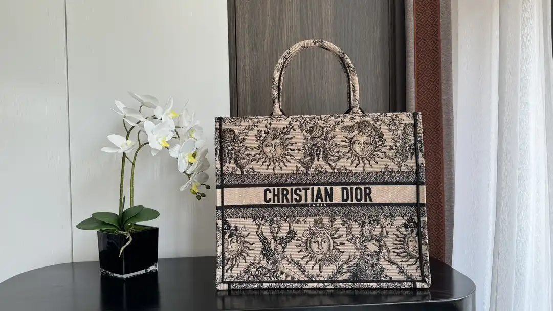 Large Diro Book Tote-42*35*18.5cm