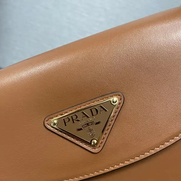 Prada Crossbody Bag -24*15*5CM